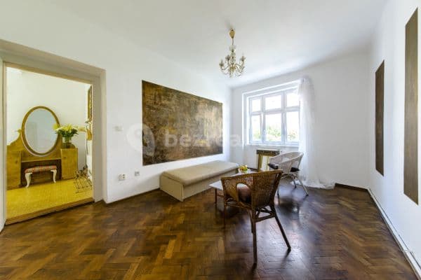 Prenájom bytu 2-izbový 49 m², Biskupcova, Praha, Praha