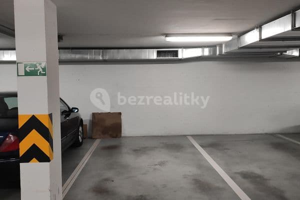 Prenájom garáže 13 m², Novovysočanská, Praha, Praha