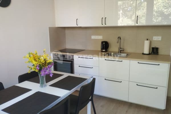 Prenájom bytu 2-izbový 56 m², Gabriely Preissové, Prenájom bytu 2-izbový 56 m², Gabriely Preissové,