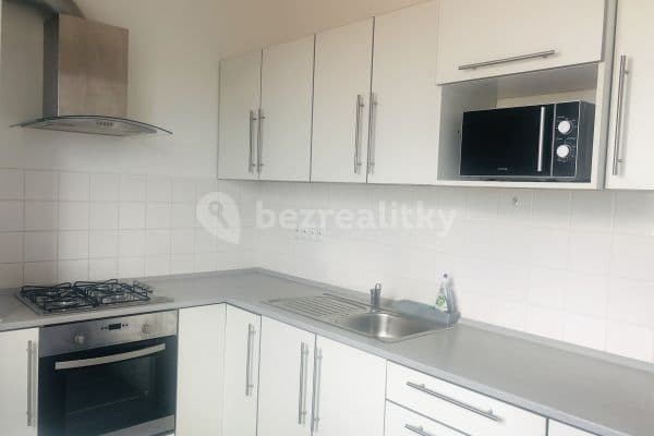 Prenájom bytu 1-izbový 40 m², Na Hrádku, Pardubice, Pardubický kraj Prenájom bytu 1-izbový 40 m², Na Hrádku, Pardubice, Pardubický kraj