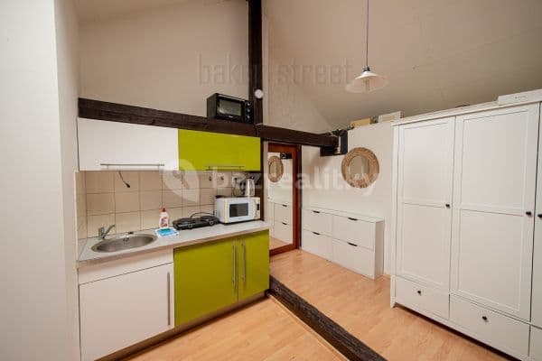 Prenájom bytu 3-izbový 78 m², U Pekařky, Praha Prenájom bytu 3-izbový 78 m², U Pekařky, Praha