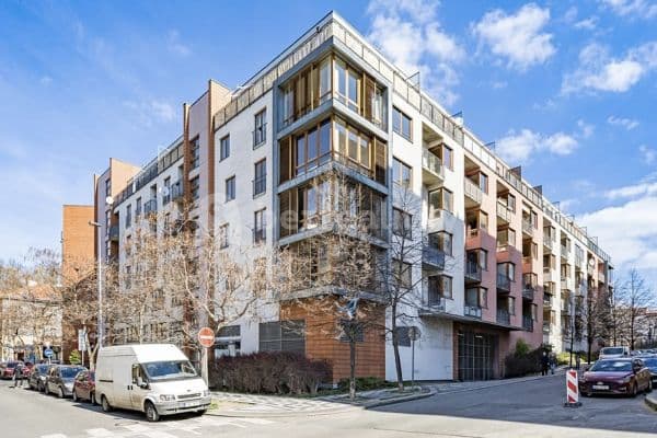 Prenájom bytu 1-izbový 30 m², Lukášova, Praha Prenájom bytu 1-izbový 30 m², Lukášova, Praha