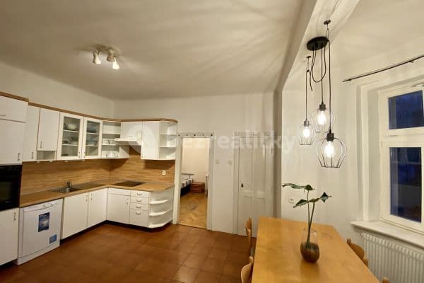 Prenájom bytu 3-izbový 101 m², Nuselská, Praha, Praha