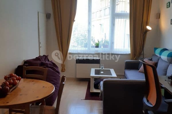 Prenájom bytu 2-izbový 38 m², Sámova, Praha Prenájom bytu 2-izbový 38 m², Sámova, Praha