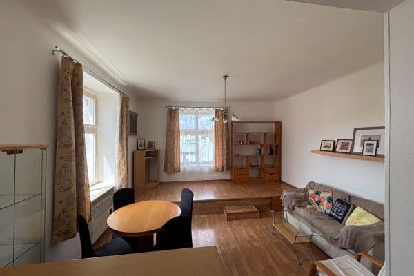 Prenájom bytu 2-izbový 60 m², Čiklova, Praha Prenájom bytu 2-izbový 60 m², Čiklova, Praha