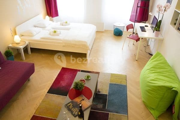 Prenájom bytu 2-izbový 50 m², Lidická, Praha Prenájom bytu 2-izbový 50 m², Lidická, Praha
