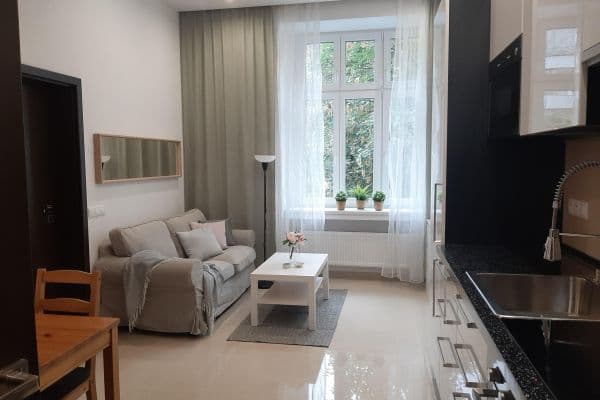 Prenájom bytu 2-izbový 54 m², Nuselská, Praha Prenájom bytu 2-izbový 54 m², Nuselská, Praha