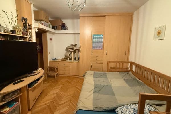 Prenájom bytu 1-izbový 32 m², Halasovo náměstí, Prenájom bytu 1-izbový 32 m², Halasovo náměstí,