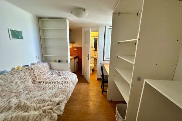 Prenájom bytu Garsoniéra 12 m², Řehořova, Praha Prenájom bytu Garsoniéra 12 m², Řehořova, Praha
