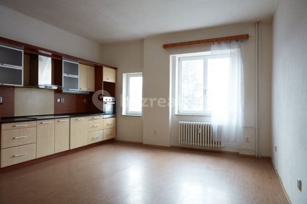 Prenájom bytu 3-izbový 115 m², Havlíčkova, Pardubice Prenájom bytu 3-izbový 115 m², Havlíčkova, Pardubice