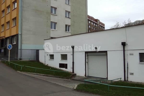 Prenájom garáže 14 m², Adamovská, Praha, Praha Prenájom garáže 14 m², Adamovská, Praha, Praha