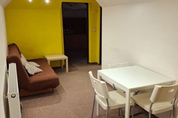 Prenájom bytu 3-izbový 75 m², Lipí, Praha 20 Prenájom bytu 3-izbový 75 m², Lipí, Praha 20