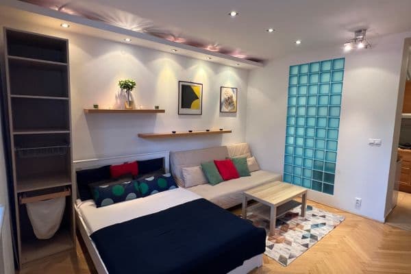 Prenájom bytu 1-izbový 28 m², Cihlářská, Prenájom bytu 1-izbový 28 m², Cihlářská,