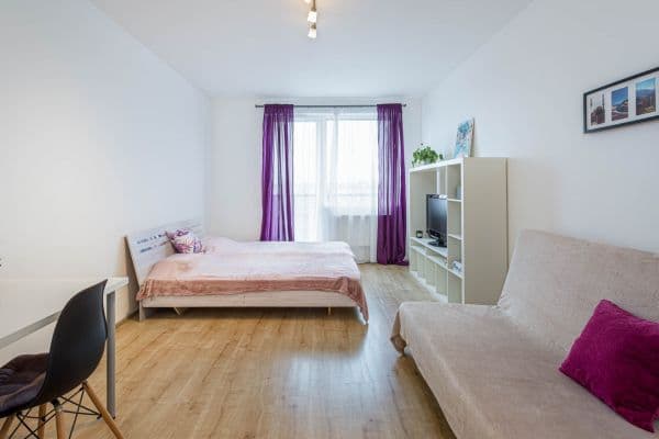 Prenájom bytu 1-izbový 35 m², Freyova, Praha Prenájom bytu 1-izbový 35 m², Freyova, Praha