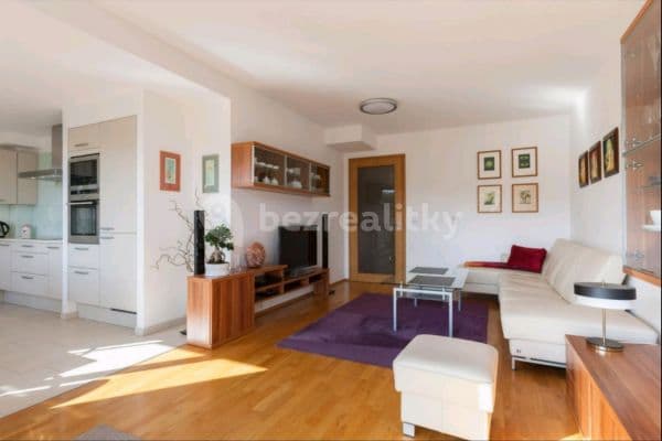 Prenájom bytu 4-izbový 104 m², Linhartova, Praha, Praha Prenájom bytu 4-izbový 104 m², Linhartova, Praha, Praha