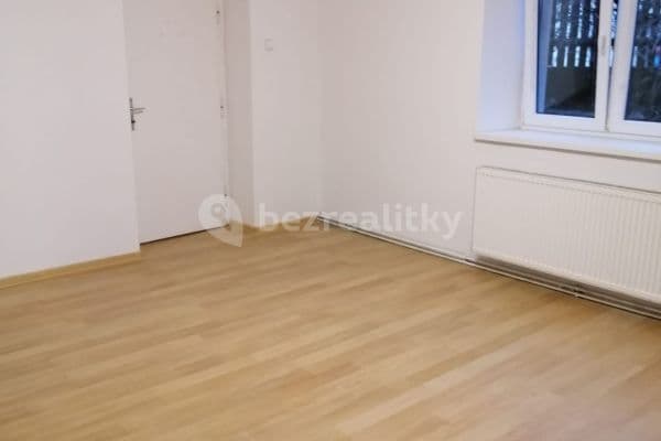 Prenájom bytu 1-izbový 58 m², Pražská, 