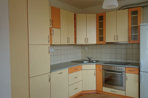 Prenájom bytu 2-izbový 58 m², Smetáčkova, Praha Prenájom bytu 2-izbový 58 m², Smetáčkova, Praha