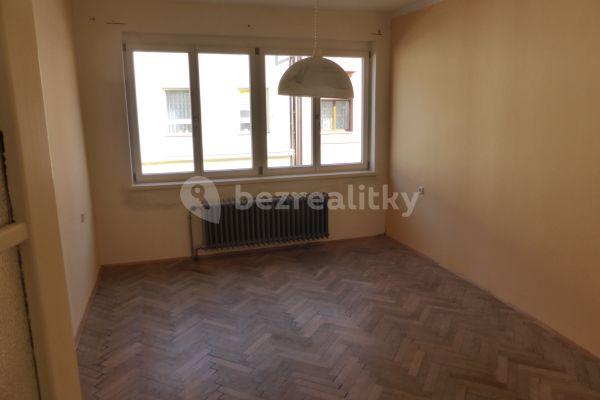 Prenájom bytu 1-izbový 45 m², Smilova, Pardubice, Pardubický kraj