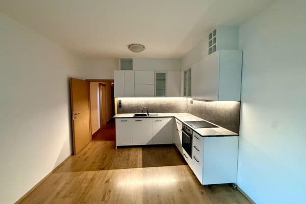 Prenájom bytu 2-izbový 61 m², Laurinova, Prenájom bytu 2-izbový 61 m², Laurinova,