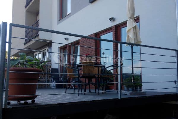 Prenájom bytu 1-izbový 40 m², Šikulova, Brno Prenájom bytu 1-izbový 40 m², Šikulova, Brno