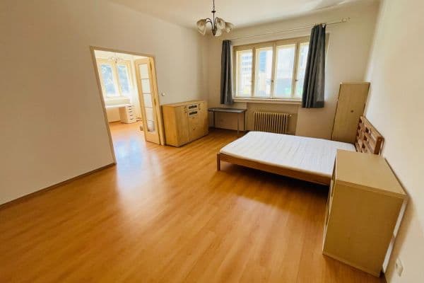 Prenájom bytu 3-izbový 90 m², Husinecká, Prenájom bytu 3-izbový 90 m², Husinecká,
