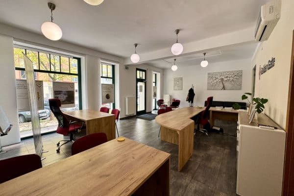Prenájom nebytového priestoru 77 m², Chelčického, Hradec Králové Prenájom nebytového priestoru 77 m², Chelčického, Hradec Králové