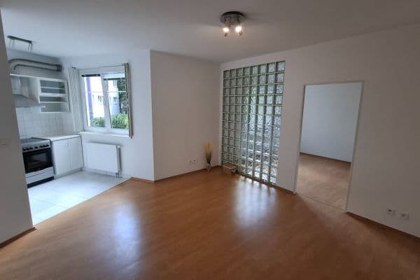 Prenájom bytu 2-izbový 42 m², K Václavce, Praha Prenájom bytu 2-izbový 42 m², K Václavce, Praha