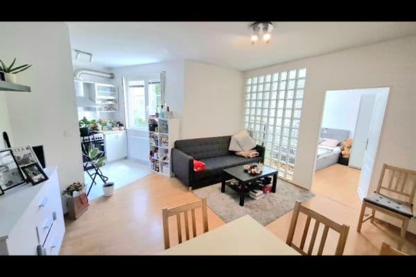 Prenájom bytu 2-izbový 42 m², K Václavce, Praha Prenájom bytu 2-izbový 42 m², K Václavce, Praha