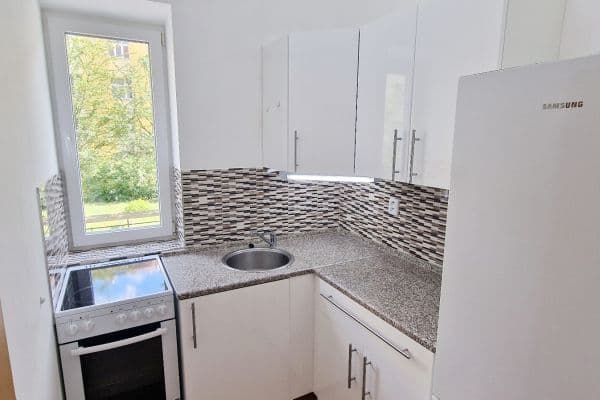 Prenájom bytu 2-izbový 55 m², Zdařilá, Praha, Praha Prenájom bytu 2-izbový 55 m², Zdařilá, Praha, Praha