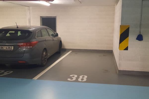 Prenájom garáže 18 m², Bechlínská, Praha Prenájom garáže 18 m², Bechlínská, Praha