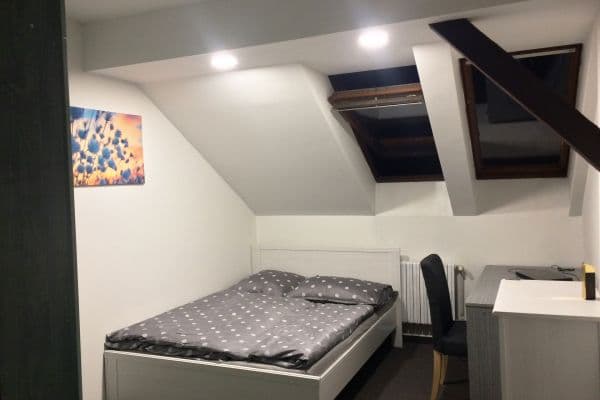 Prenájom bytu 28 m², Českobrodská, Praha Prenájom bytu 28 m², Českobrodská, Praha
