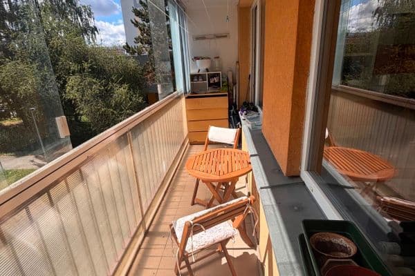 Prenájom bytu 3-izbový 60 m², Harrachovská, Praha Prenájom bytu 3-izbový 60 m², Harrachovská, Praha