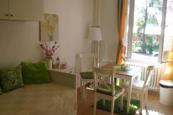 Prenájom bytu Garsoniéra 21 m², Dvouletky, Praha Prenájom bytu Garsoniéra 21 m², Dvouletky, Praha