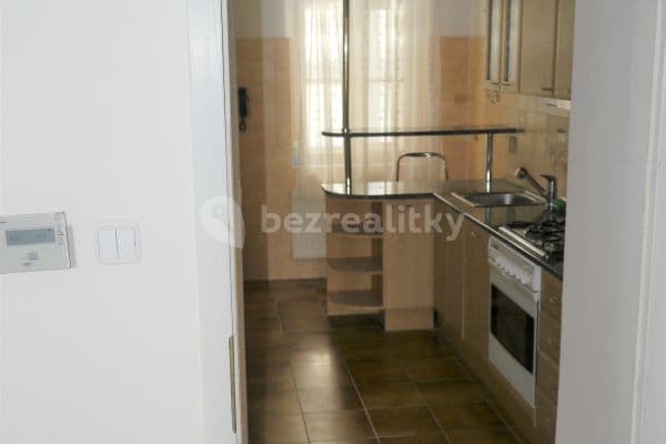 Prenájom bytu 1-izbový 37 m², Roháčova, Praha 3 Prenájom bytu 1-izbový 37 m², Roháčova, Praha 3
