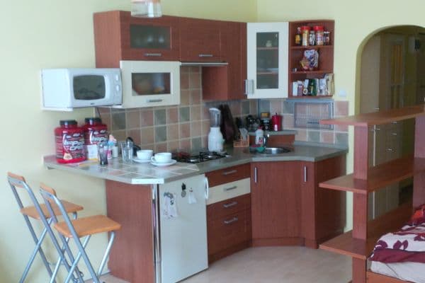 Prenájom bytu 1-izbový 30 m², Pod Strojírnami, Praha 9 Prenájom bytu 1-izbový 30 m², Pod Strojírnami, Praha 9