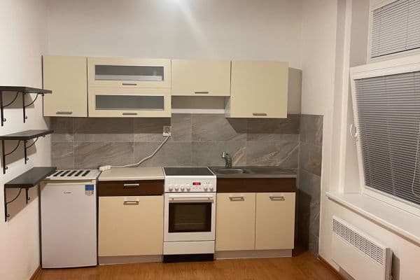 Prenájom bytu Garsoniéra 27 m², Na Petynce, Praha Prenájom bytu Garsoniéra 27 m², Na Petynce, Praha