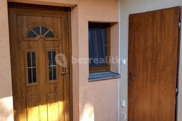 Prenájom bytu 1-izbový 42 m², Jednostranná, Praha 14 Prenájom bytu 1-izbový 42 m², Jednostranná, Praha 14