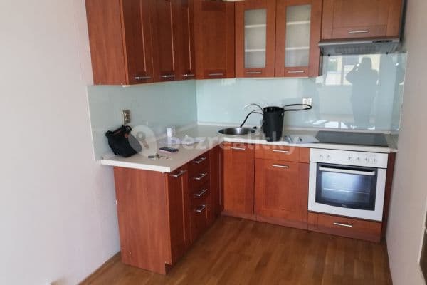 Prenájom bytu 2-izbový 44 m², Na Rovnosti, Praha Prenájom bytu 2-izbový 44 m², Na Rovnosti, Praha