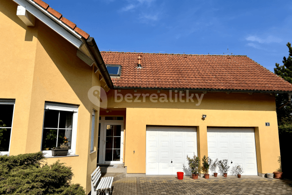 Prenájom bytu 1-izbový 40 m², Trnová Prenájom bytu 1-izbový 40 m², Trnová