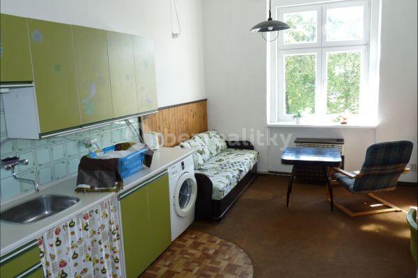 Prenájom bytu 3-izbový 65 m², U Harfy, Praha 9