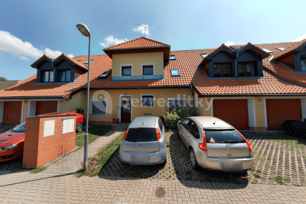 Prenájom bytu 1-izbový 39 m², Do Polí, Jesenice Prenájom bytu 1-izbový 39 m², Do Polí, Jesenice