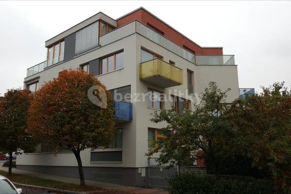 Prenájom bytu 3-izbový 93 m², Březiněveská, Praha 8 Prenájom bytu 3-izbový 93 m², Březiněveská, Praha 8