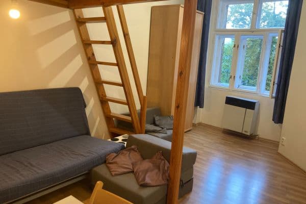 Prenájom bytu Garsoniéra 22 m², Žerotínova, Praha 3 Prenájom bytu Garsoniéra 22 m², Žerotínova, Praha 3