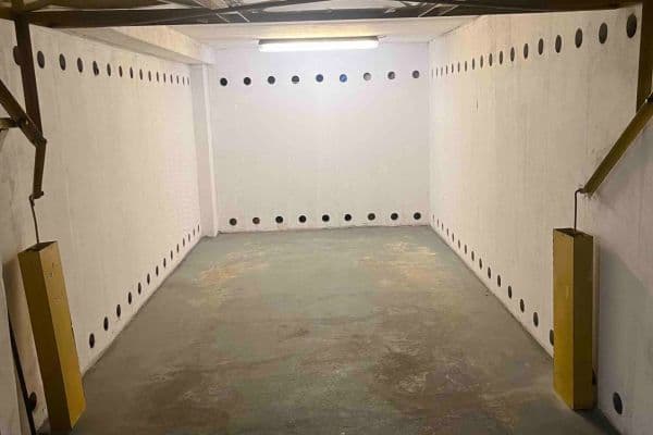 Prenájom garáže 18 m², Olšanské náměstí, Praha Prenájom garáže 18 m², Olšanské náměstí, Praha