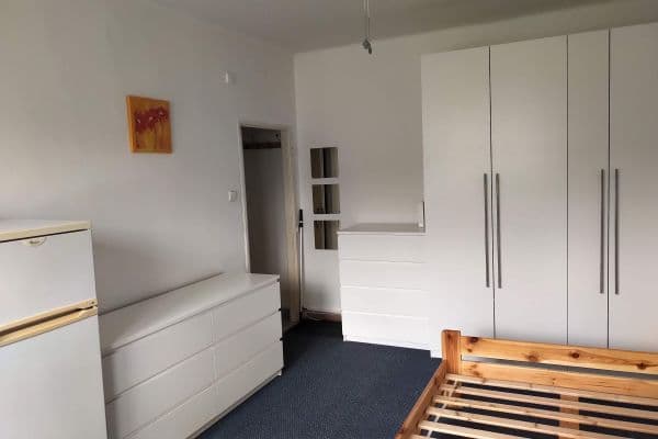 Prenájom bytu Garsoniéra 20 m², Generála Píky, Praha Prenájom bytu Garsoniéra 20 m², Generála Píky, Praha