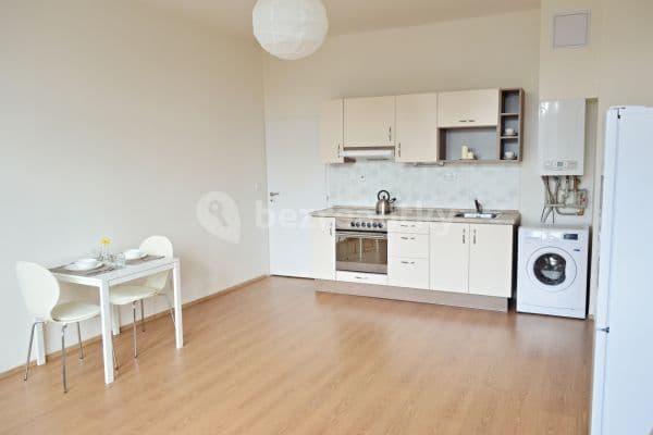 Prenájom bytu 2-izbový 60 m², Pilsen 3 Prenájom bytu 2-izbový 60 m², Pilsen 3
