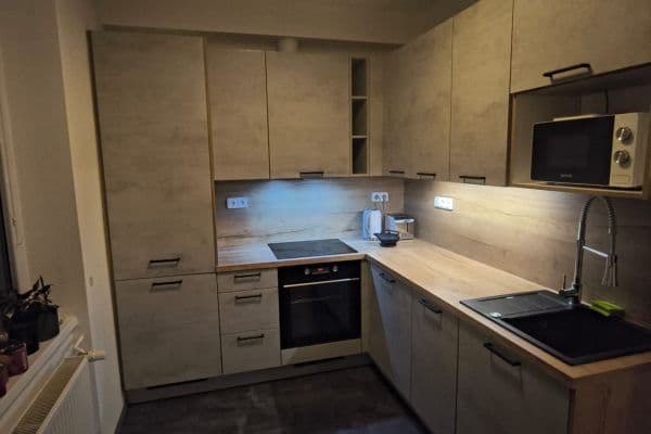 Prenájom bytu 1-izbový 39 m², Kafkova, Praha 6 Prenájom bytu 1-izbový 39 m², Kafkova, Praha 6