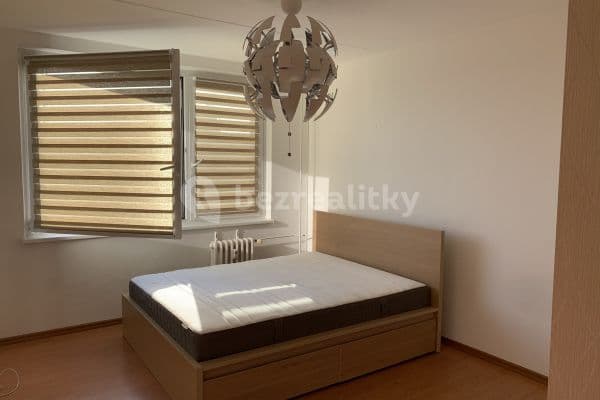 Prenájom bytu 1-izbový 30 m², Semická, Praha Prenájom bytu 1-izbový 30 m², Semická, Praha