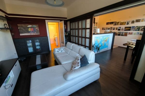 Prenájom bytu 2-izbový 66 m², V Mezihoří, Praha Prenájom bytu 2-izbový 66 m², V Mezihoří, Praha