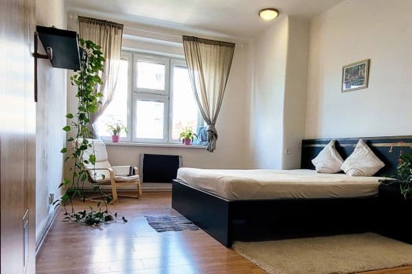 Prenájom bytu 2-izbový 54 m², Argentinská, Praha Prenájom bytu 2-izbový 54 m², Argentinská, Praha
